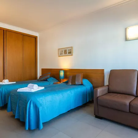 Turisticos Monte Da Vinha Ii 阿尔布费拉